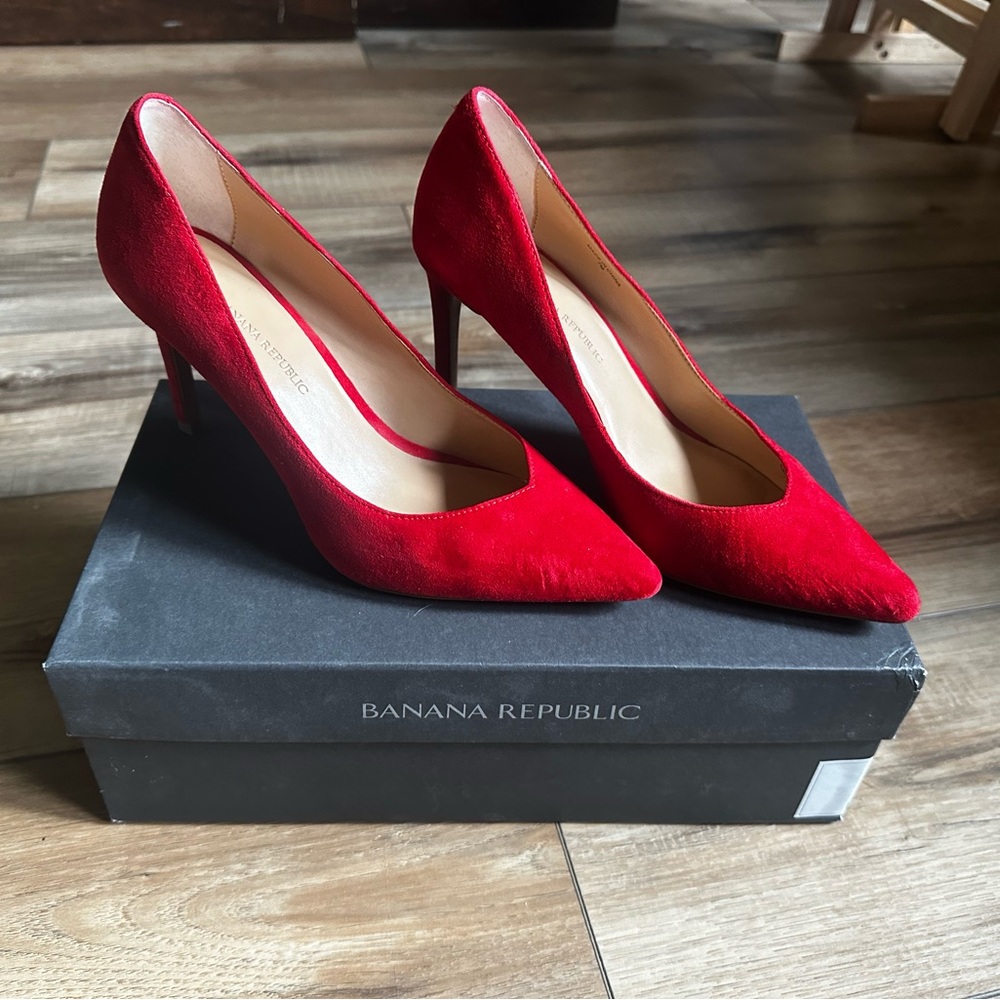 Banana Republic Vibrant Red Heels